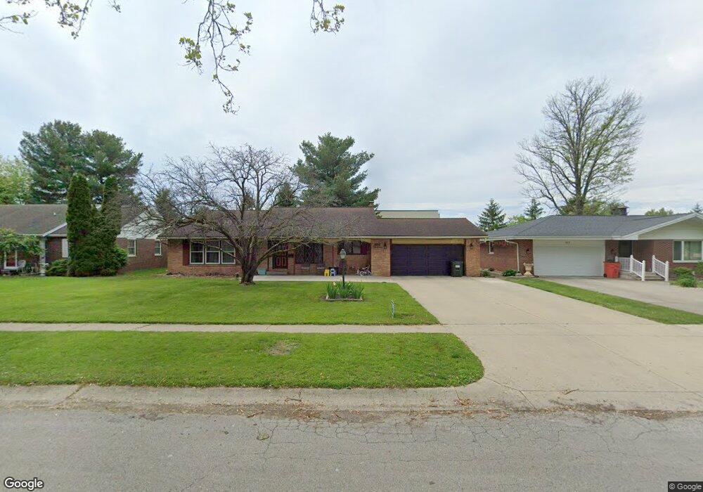 913 Stinson Ave, Mattoon, IL 61938 - photo 1