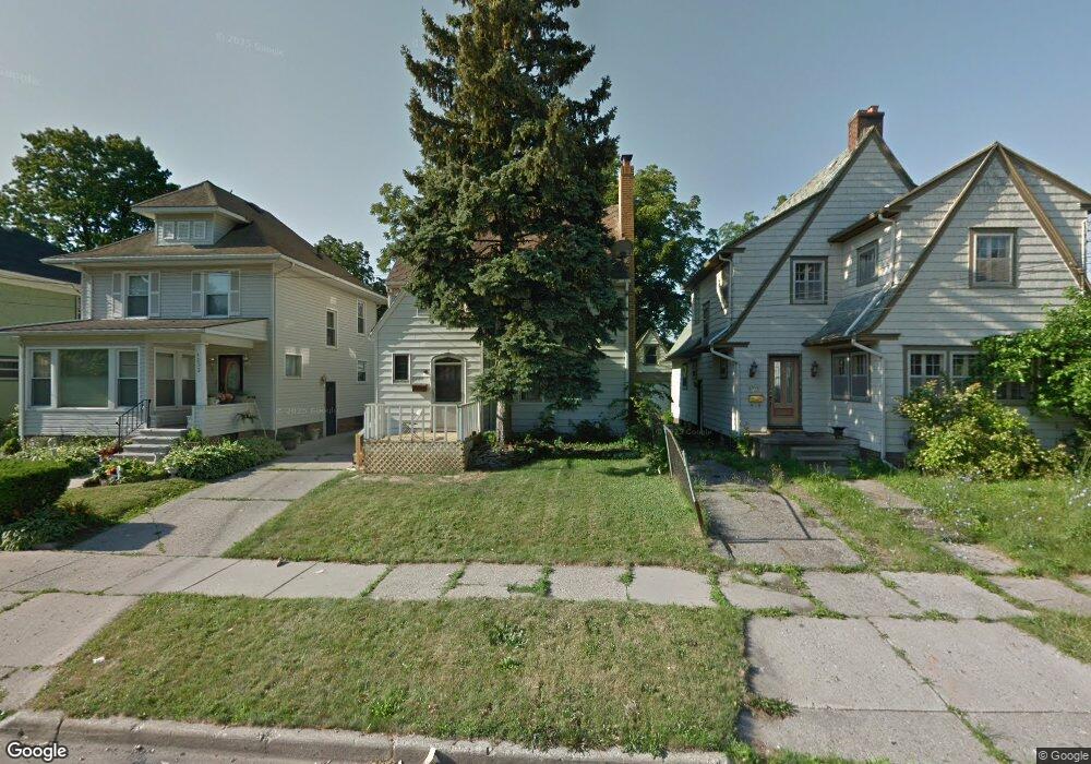 1301 W Hillsdale St, Lansing, MI 48915 - photo 1