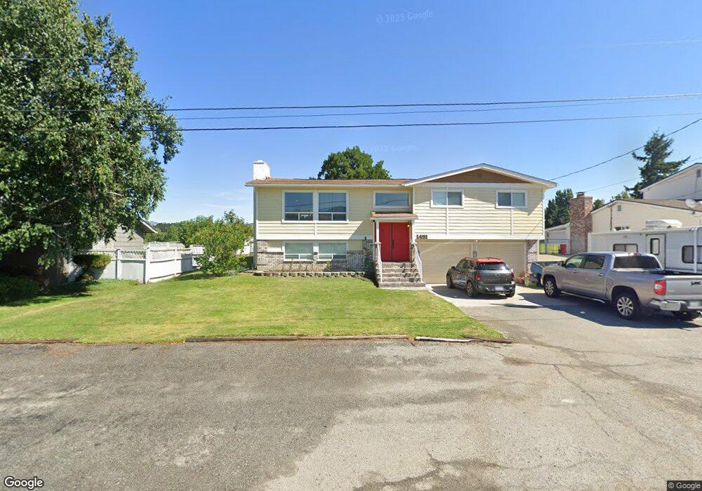 1451 2nd St SE, East Wenatchee, WA 98802 - photo 1