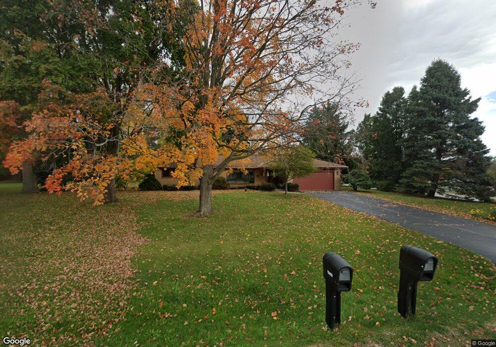 N68W13058 Ranch Rd, Menomonee Falls, WI 53051 - photo 1