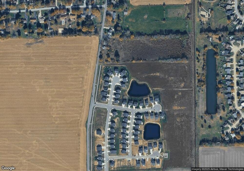 671 Bluestem Cir, Whiteland, IN 46184 - photo 1