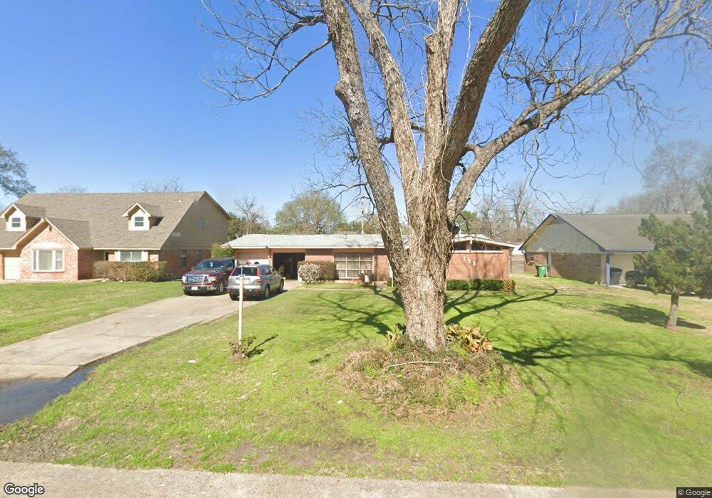 135 E Thornton Rd, Houston, TX 77022 - photo 1