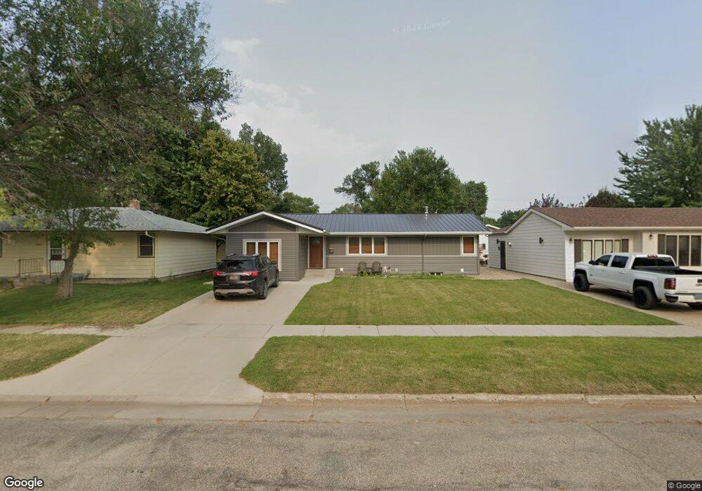 330 14th Ave NE, Jamestown, ND 58401 - photo 1