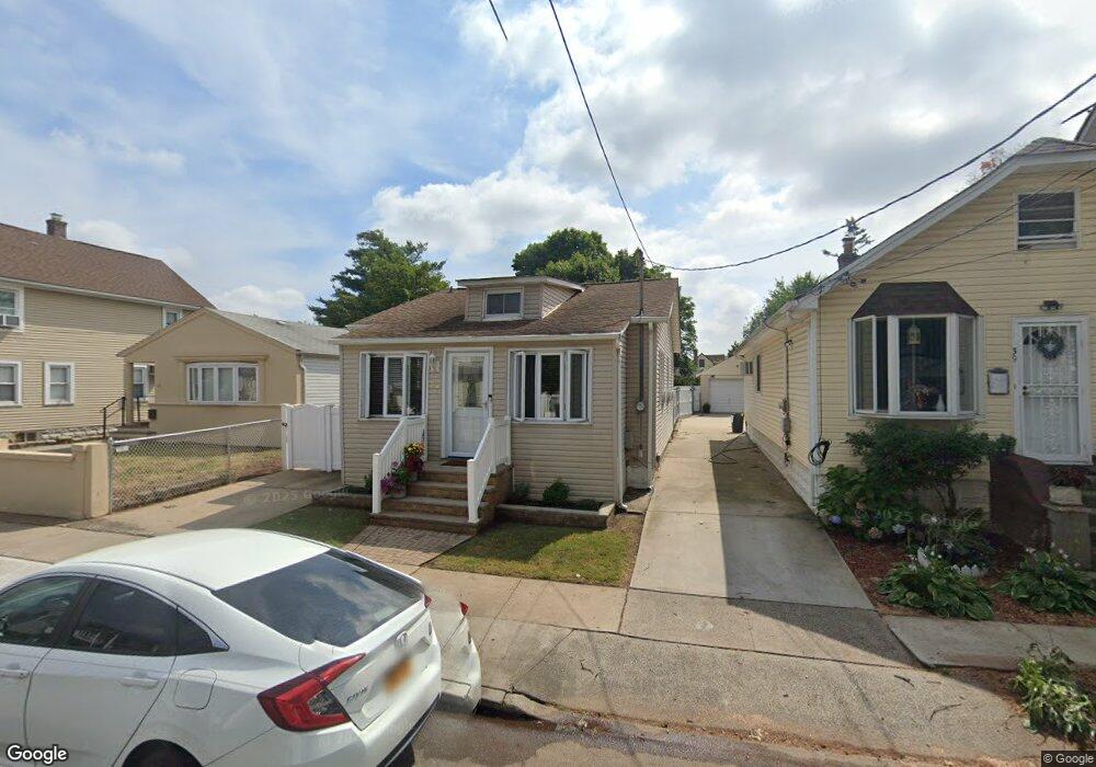 37 Sherwood Ave, Franklin Square, NY 11010 - photo 1