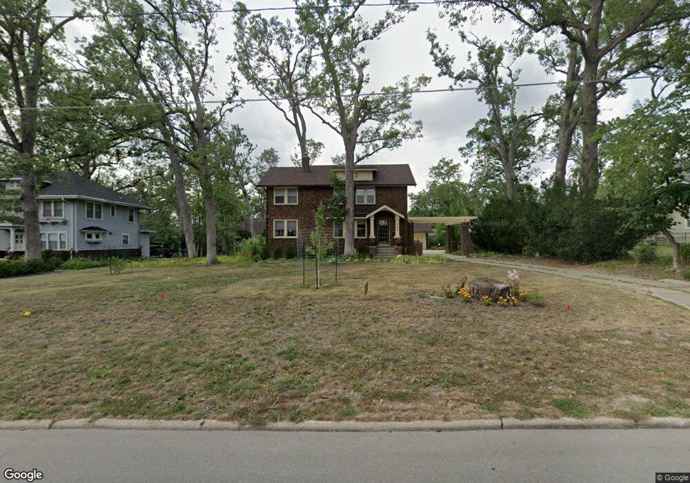 543 Forest Dr SE, Cedar Rapids, IA 52403 - photo 1