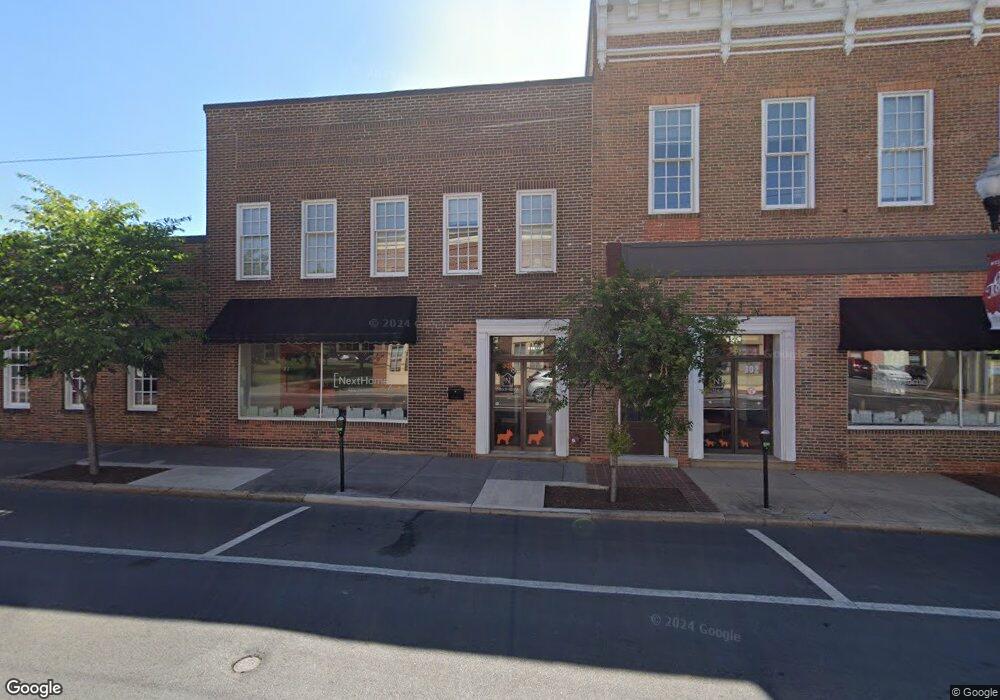 304 N Cameron St, Winchester, VA 22601 - photo 1