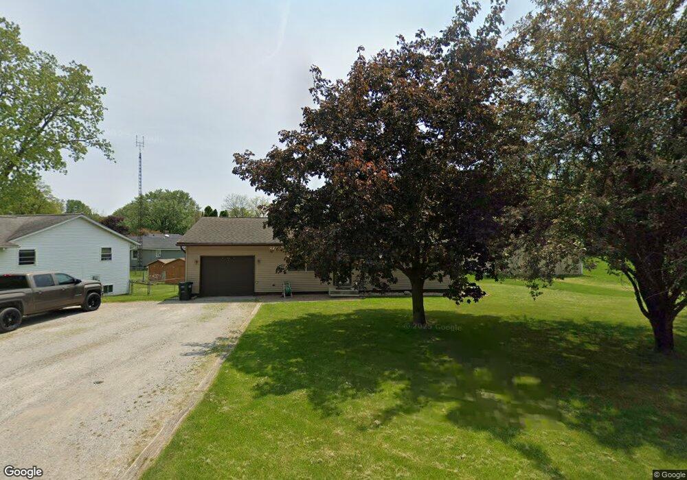 305 Orchard Hill Dr, Lagrange, IN 46761 - photo 1