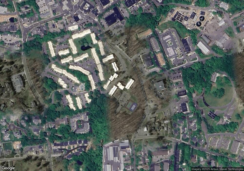 14 Keeler Close unit 14, Ridgefield, CT 06877 - photo 1