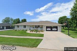 1511 Hillcrest Dr, Juniata, NE 68955