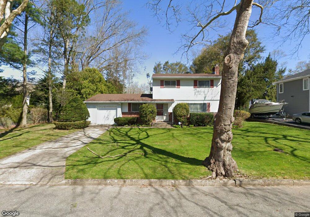 10 Mcnulty St, Dix Hills, NY 11746 - photo 1