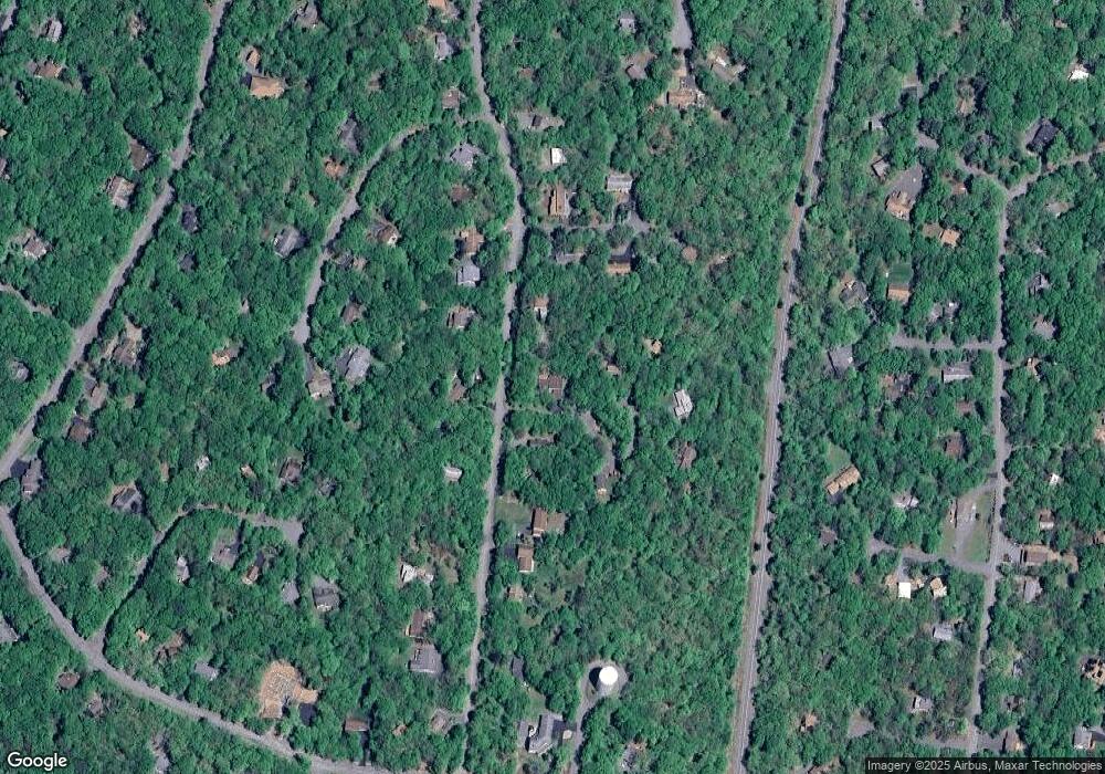 801 Lariat Ct, Hawley, PA 18428 - photo 1