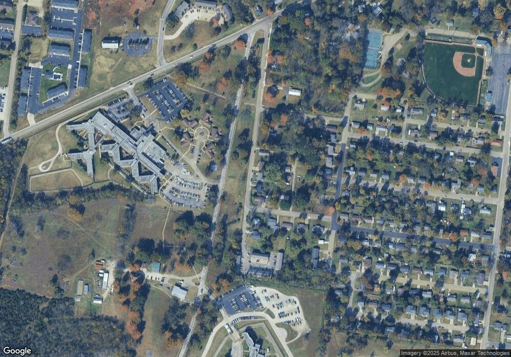 928 Vernon St, Farmington, MO 63640 - photo 1