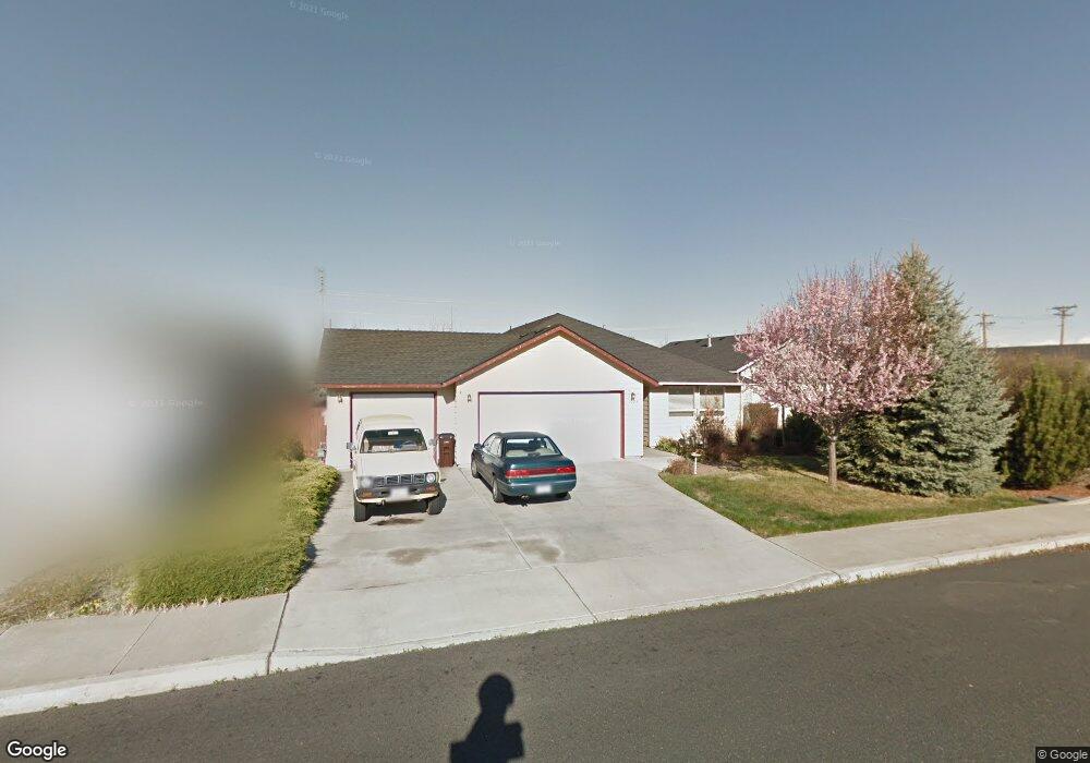 1923 NE 7th St, Redmond, OR 97756 - photo 1