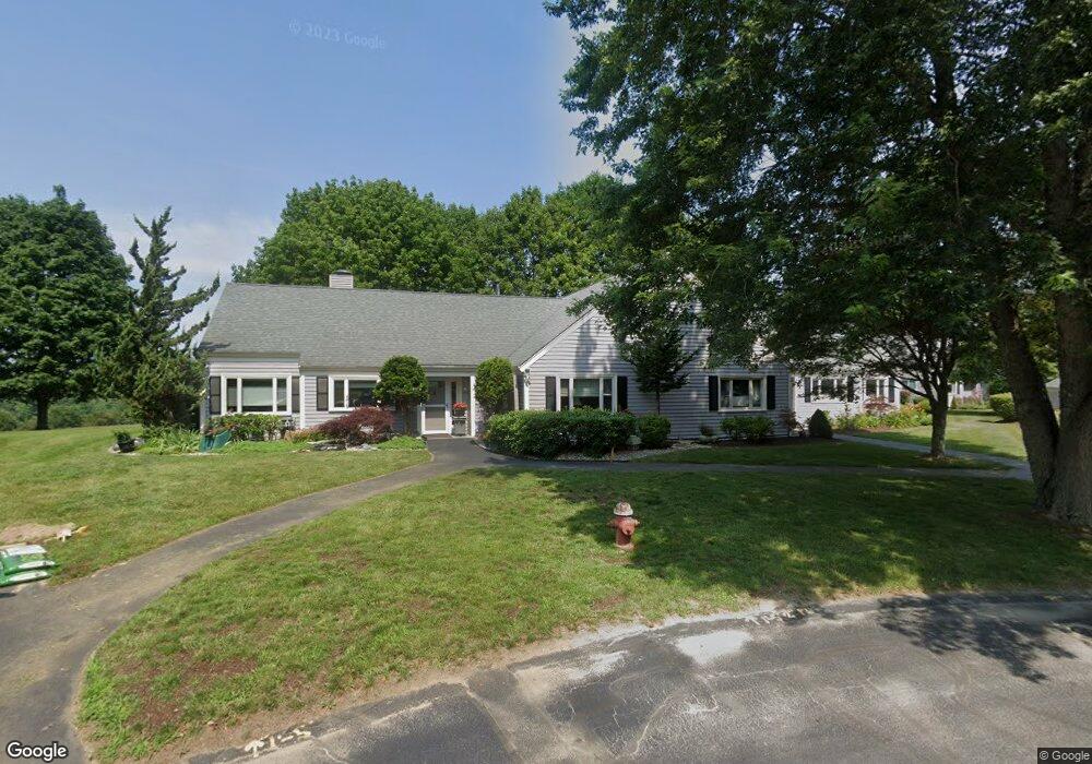 9 Northfield Ln, North Dartmouth, MA 02747 - photo 1