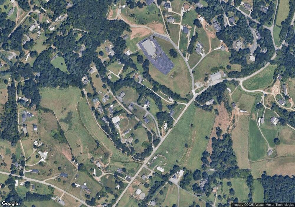 15 Kinsale Dr, Leicester, NC 28748 - photo 1