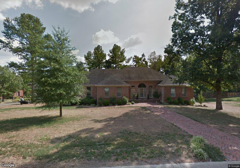 2101 Spindletop Dr, Murray, KY 42071 - photo 1