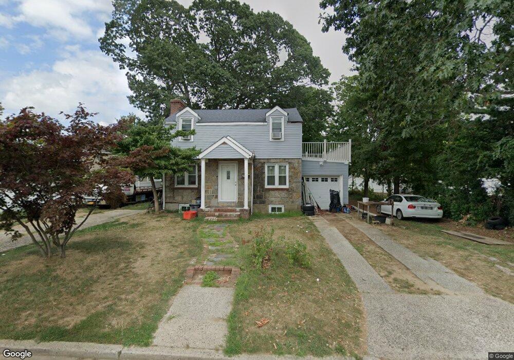 957 Cayuga Rd, West Hempstead, NY 11552 - photo 1