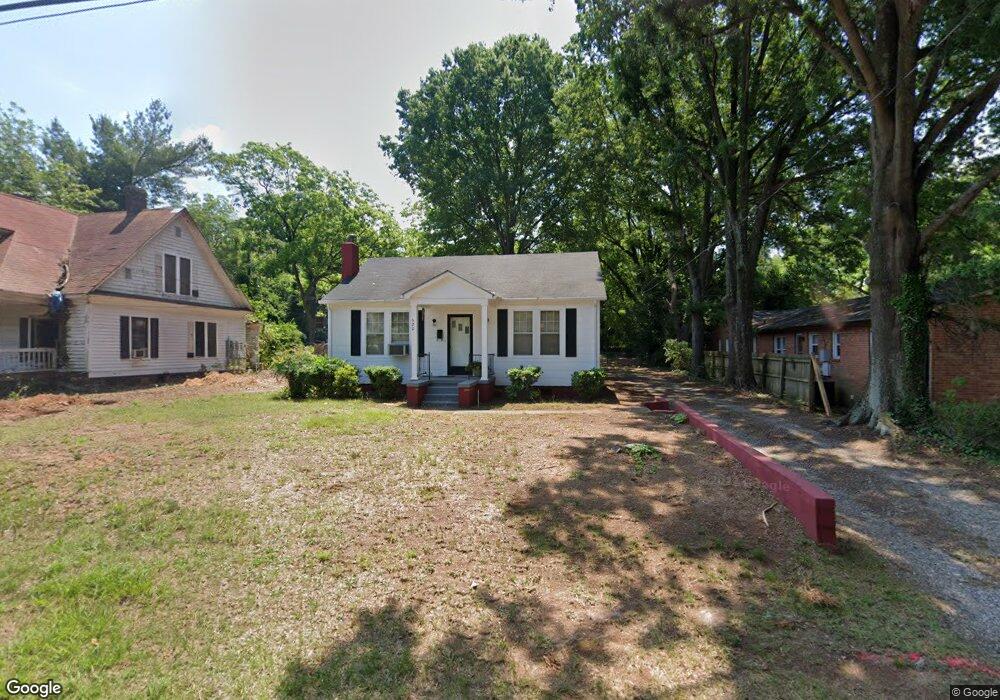 520 Stockton St, Statesville, NC 28677 - photo 1