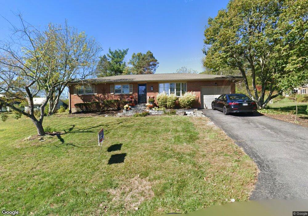 1144 Crestview Dr, Stroudsburg, PA 18360 - photo 1