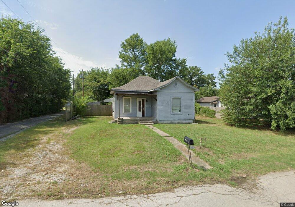 411 W 13th St, Claremore, OK 74017 - photo 1