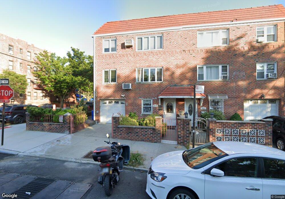 2084 33rd St, Astoria, NY 11105 - photo 1