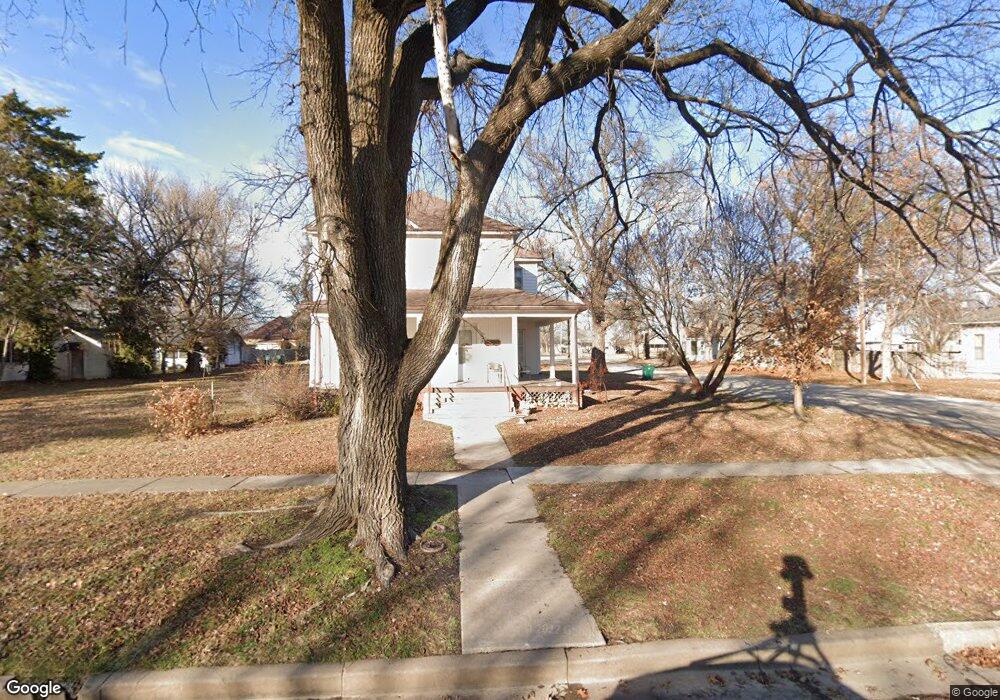 2301 Clark Ave, Parsons, KS 67357 - photo 1