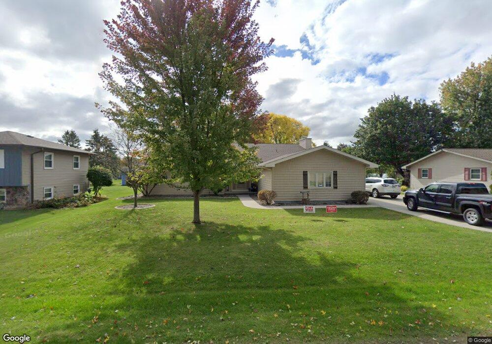 3611 W Parkridge Ave, Appleton, WI 54914 - photo 1