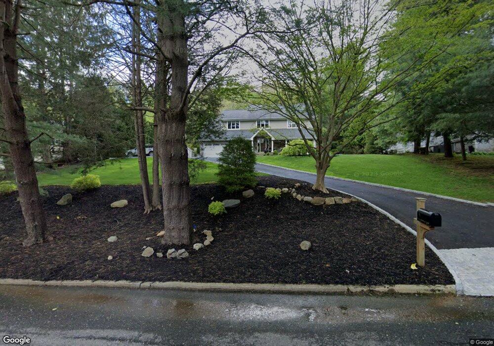 4 Tumblebrook Ct, Pleasantville, NY 10570 - photo 1