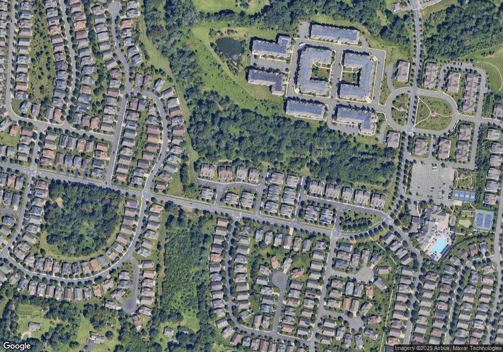 4 Farrington Plaza, Somerset, NJ 08873 - photo 1