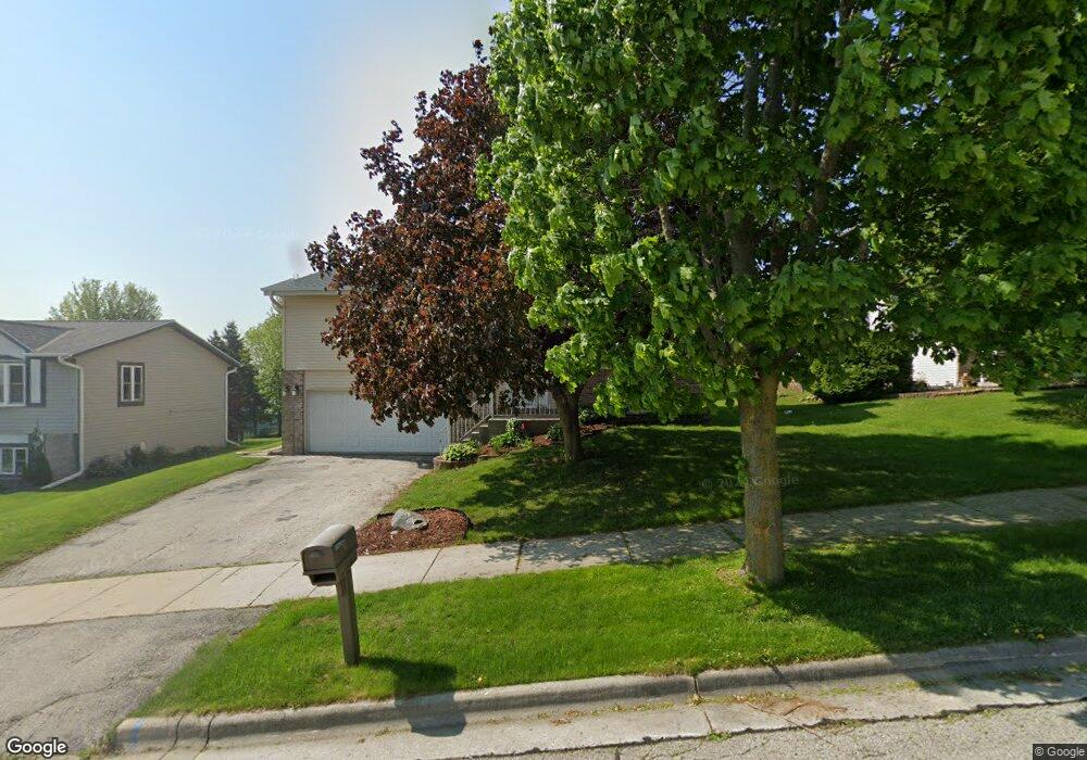 3315 Squire Ln, West Bend, WI 53090 - photo 1