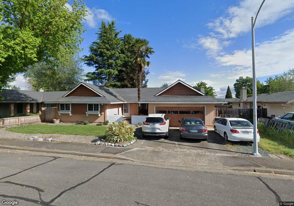 631 Prairie Rd, Central Point, OR 97502 - photo 1