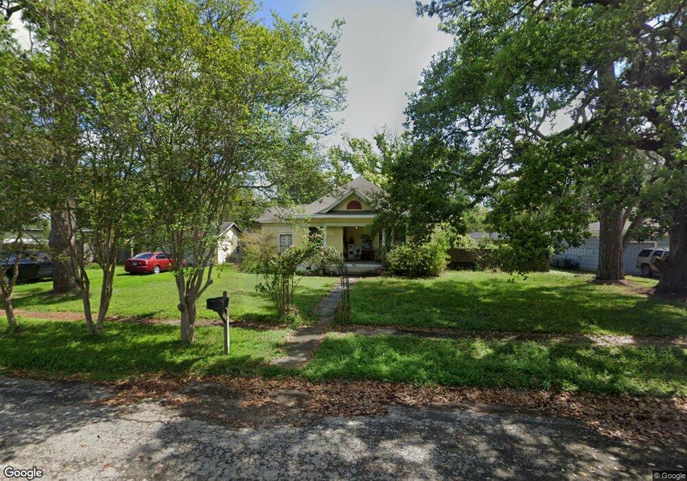 2921 Avenue L, Bay City, TX 77414 - photo 1