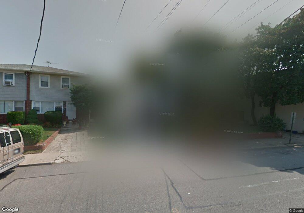 90 Roslyn Rd, Mineola, NY 11501 - photo 1