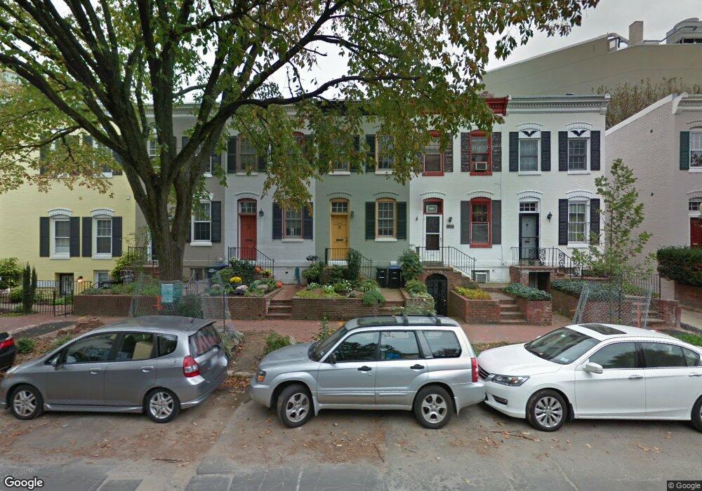 2404 I St NW, Washington, DC 20037 - photo 1