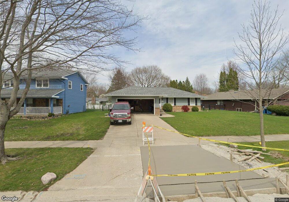 2295 Mayflower Dr unit 4, Aurora, IL 60506 - photo 1