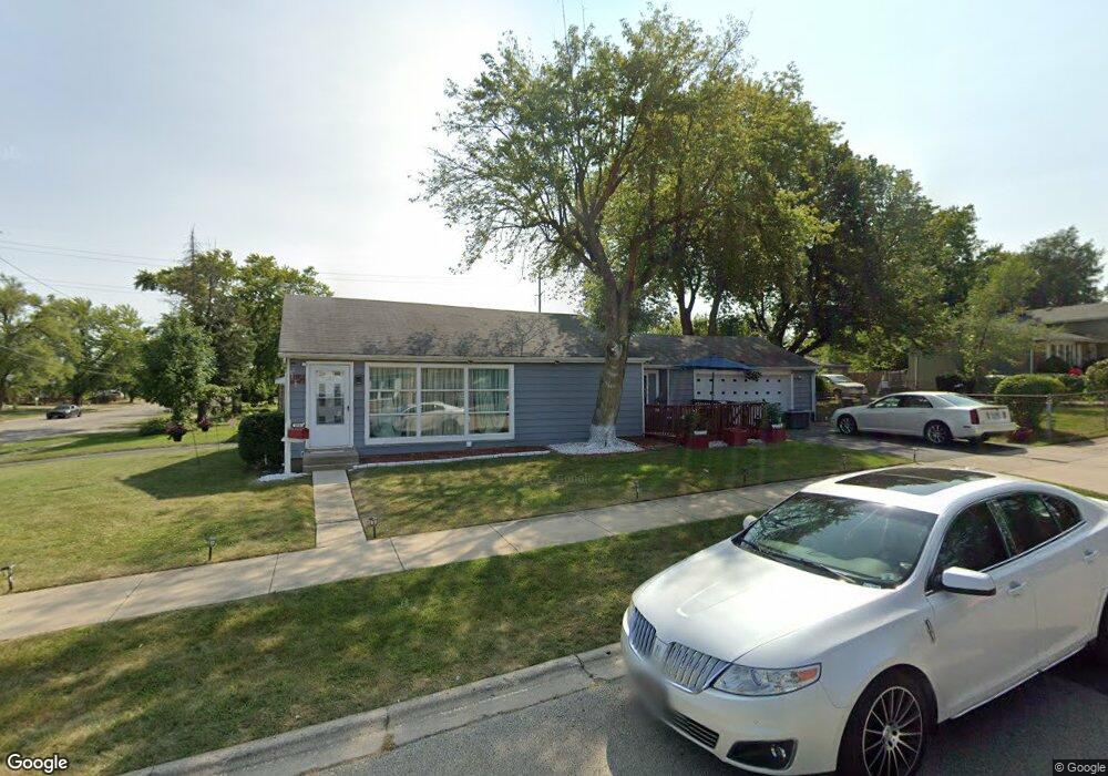 1854 N Mcaree Rd, Waukegan, IL 60087 - photo 1