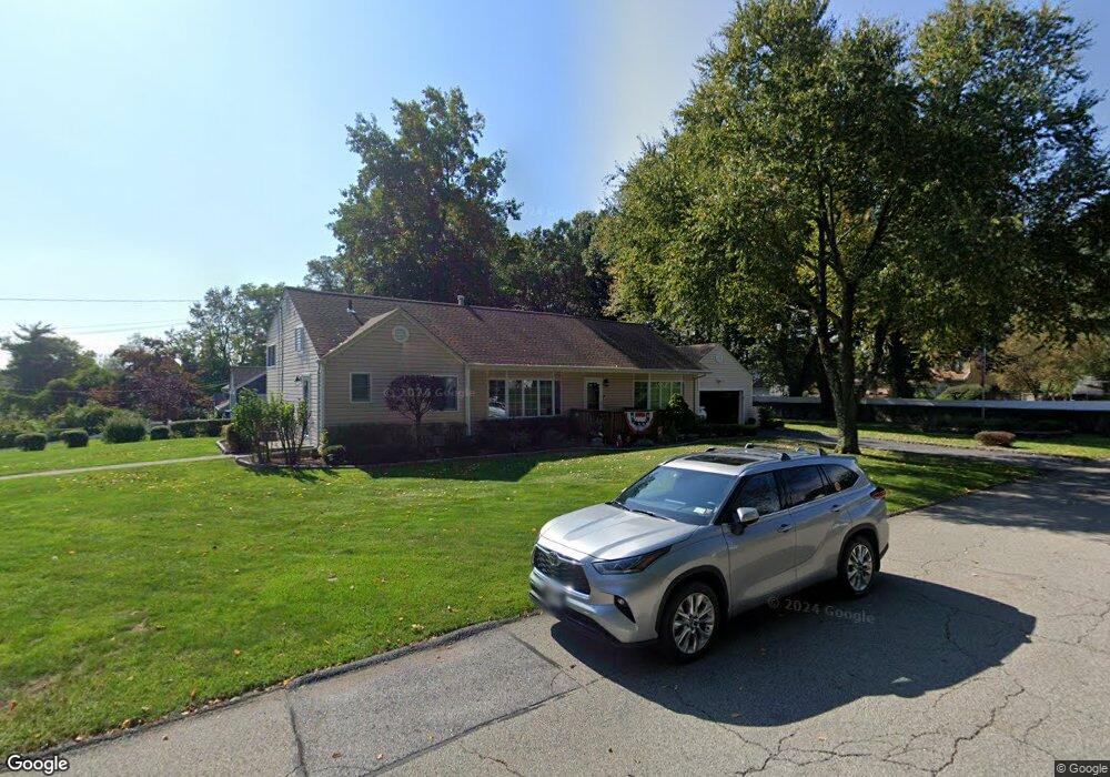 24 Laurie Rd, Cortlandt Manor, NY 10567 - photo 1