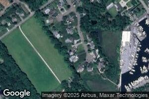 55 Seacove Ln, Riverhead, NY 11901