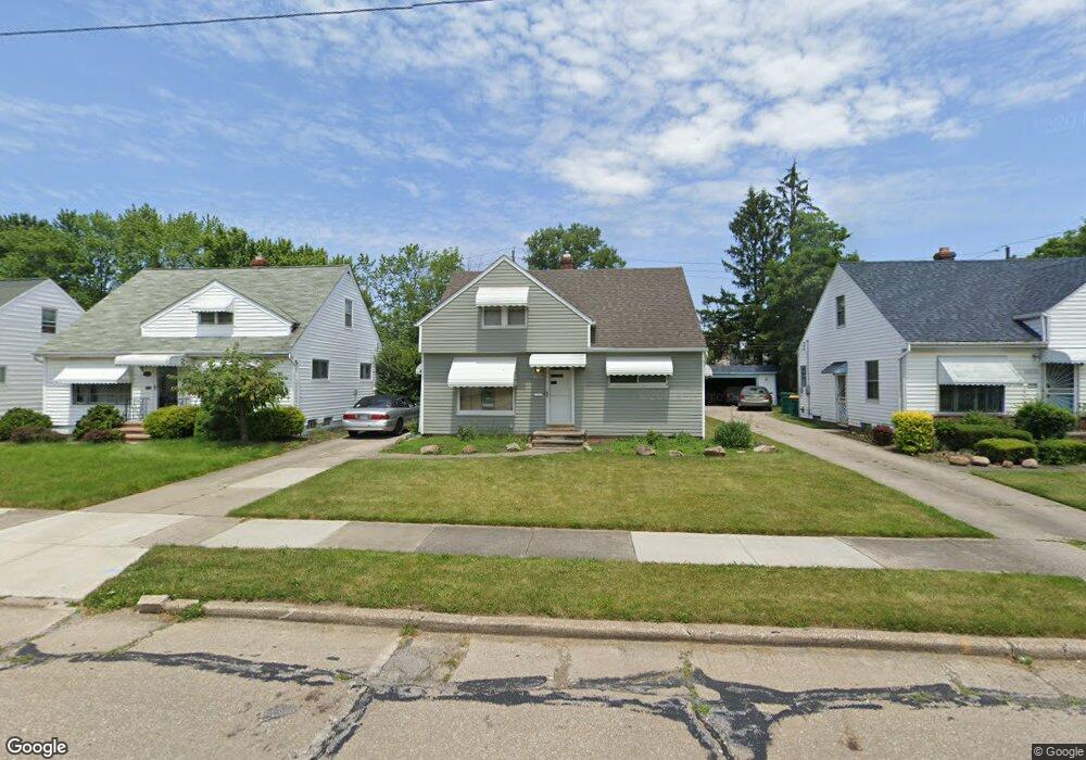 19605 Longview Ave, Maple Heights, OH 44137 - photo 1