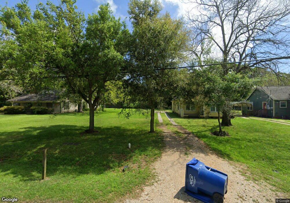 3203 Avenue G, Bay City, TX 77414 - photo 1
