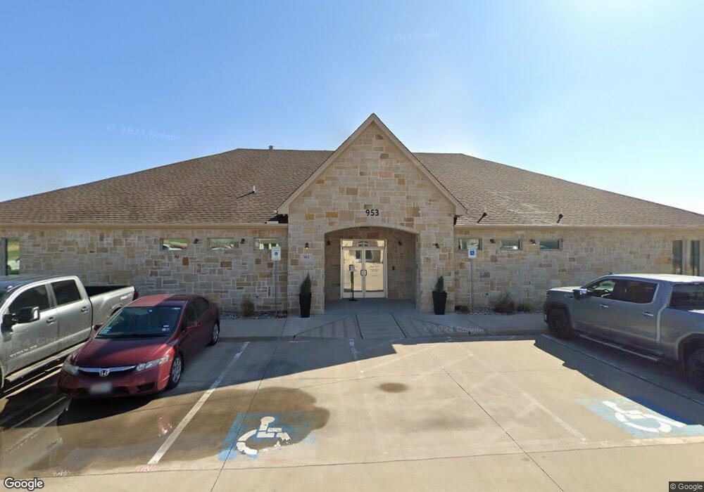 953 Hilltop Dr, Weatherford, TX 76086 - photo 1