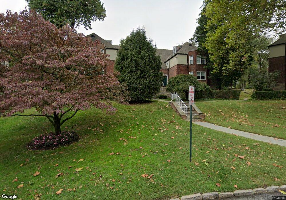 Scarsdale Country Estates unit 1B, Scarsdale, NY 10583 - photo 1