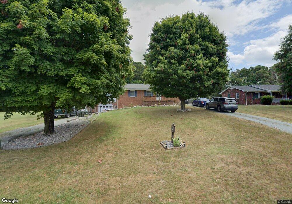 621 Chaney Rd, Asheboro, NC 27205 - photo 1