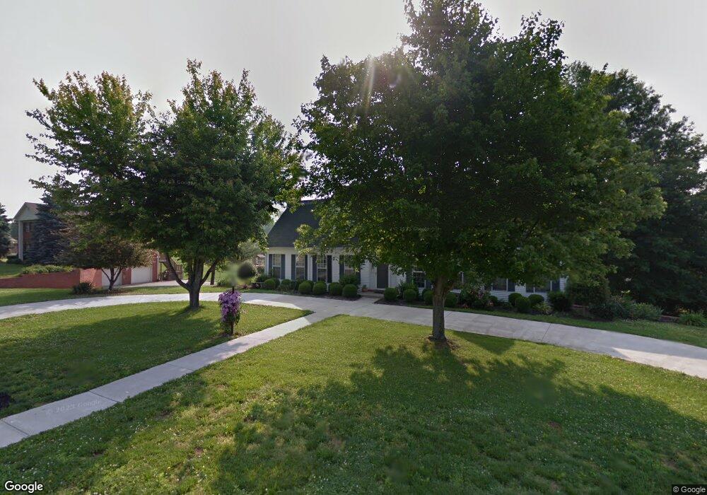 203 Manor House Ln, Frankfort, KY 40601 - photo 1