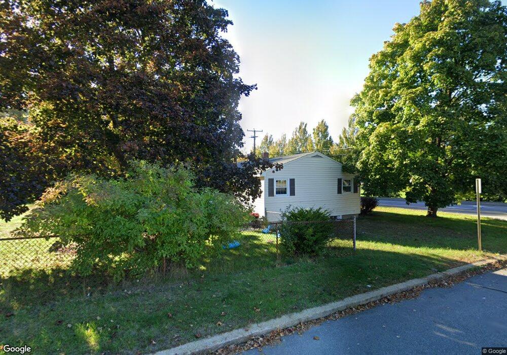 301 Circle Rd unit D001, Manchester, NH 03103 - photo 1