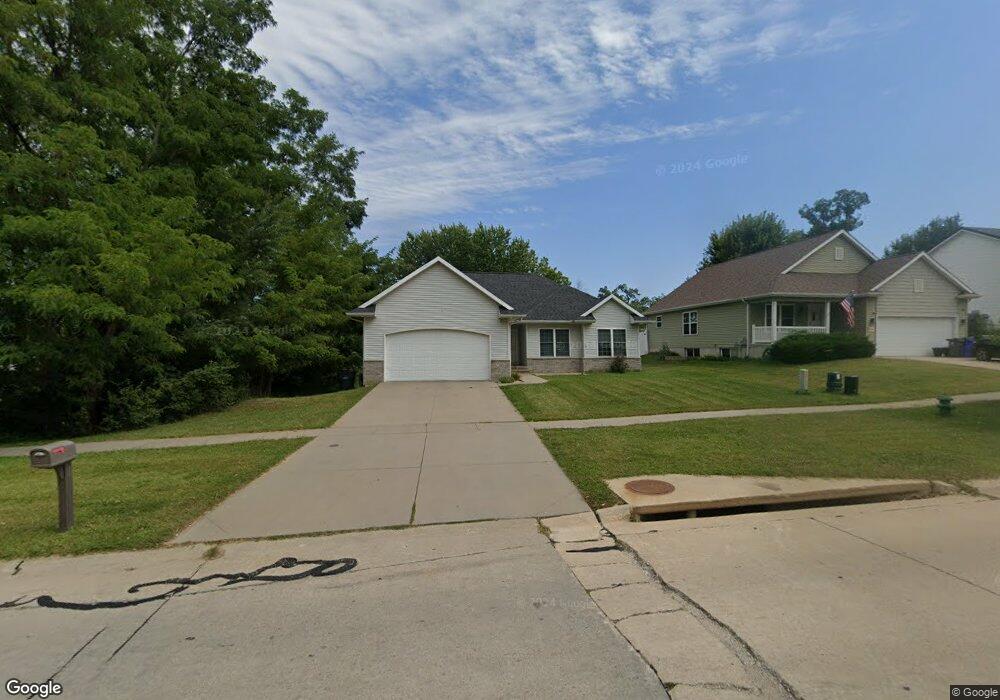 1306 34th St SE, Cedar Rapids, IA 52403 - photo 1