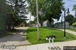 N52W34997 Lake Dr, Okauchee, WI 53069