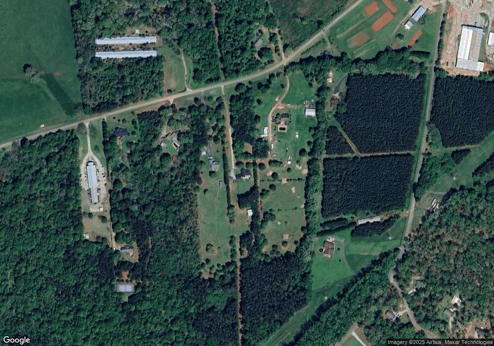 551 B Wilson Rd, Commerce, GA 30529 - photo 1