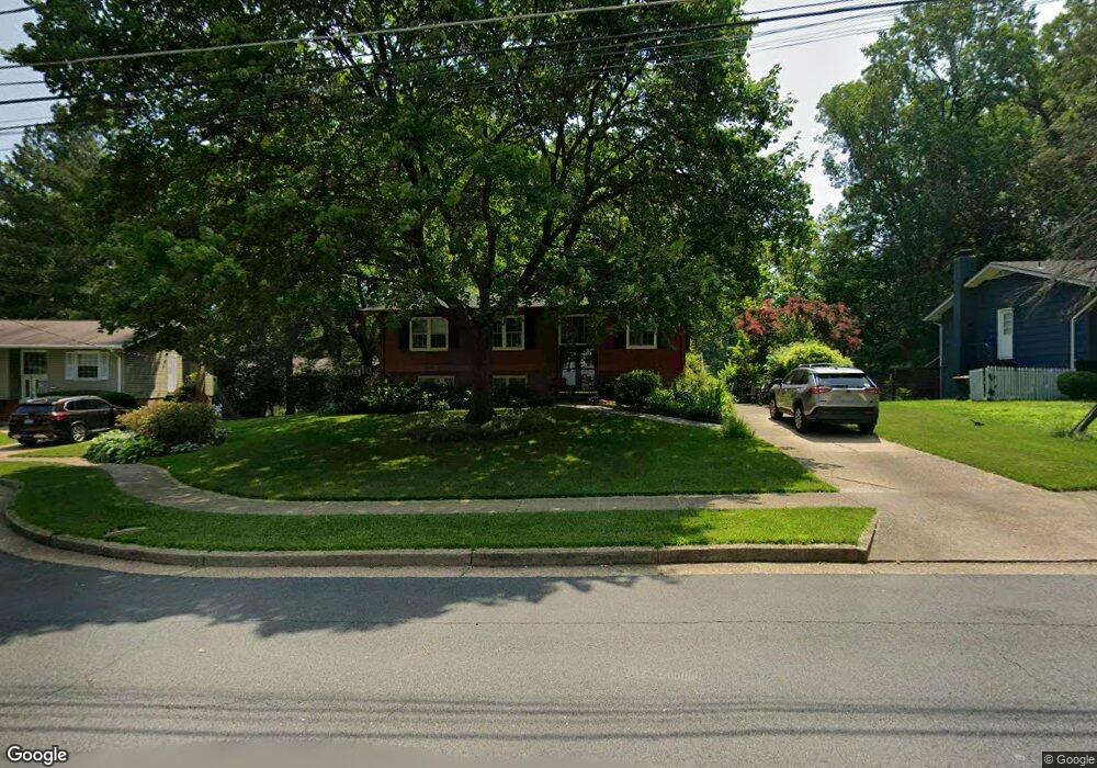 4605 Lawn Ct, Fairfax, VA 22032 - photo 1