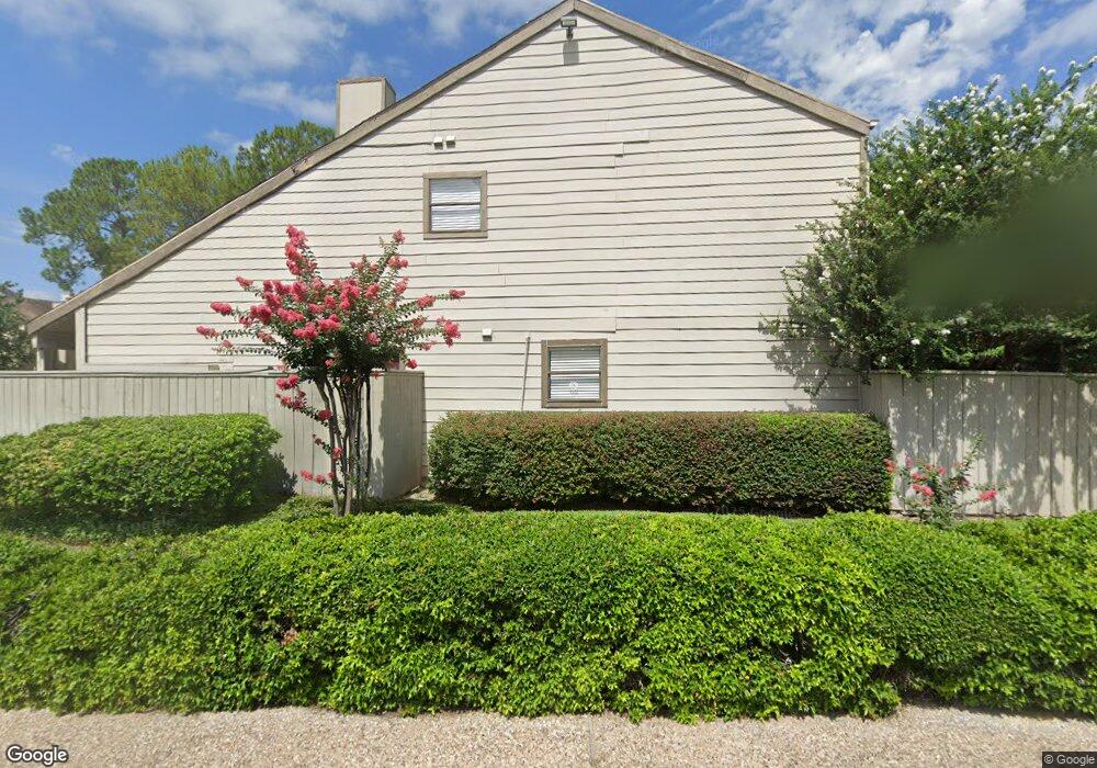 1053 Country Place Dr unit 8, Houston, TX 77079 - photo 1